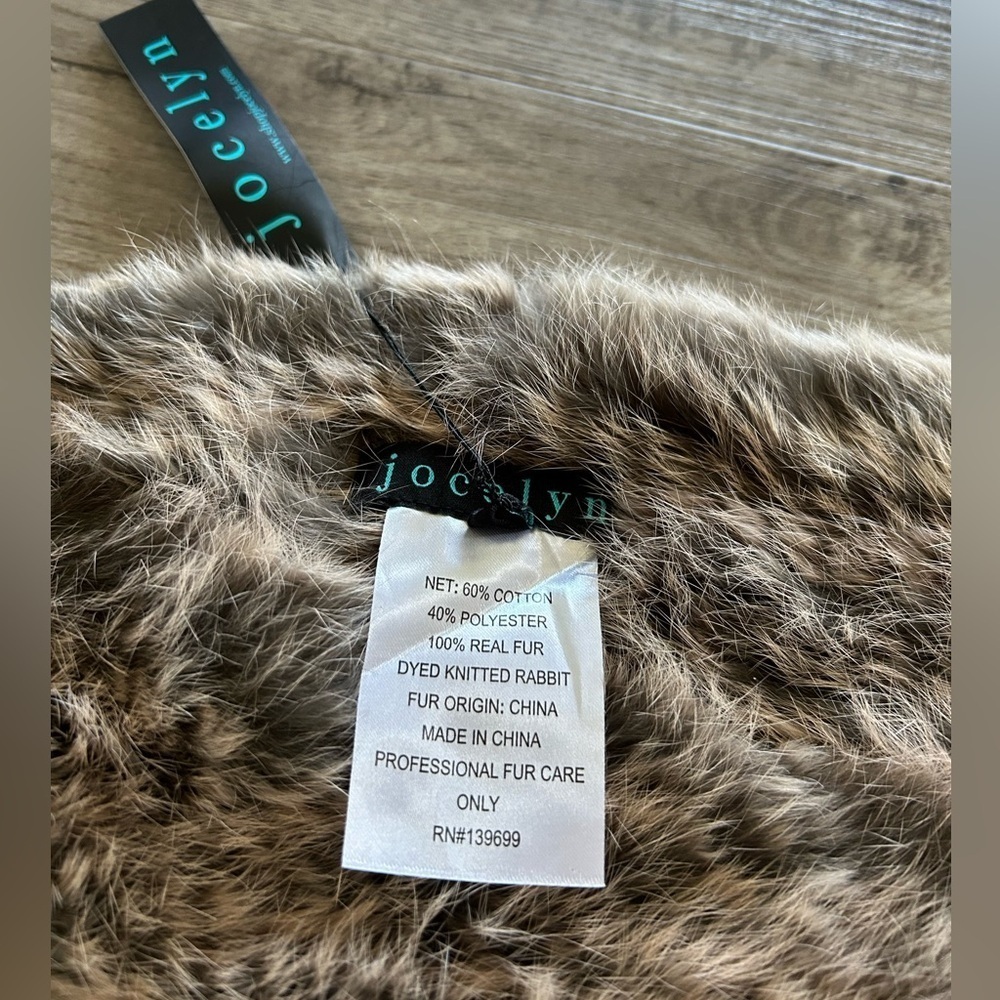 NWT Jocelyn Rabbit Fur Infinity Scarf - Picture 2 of 4